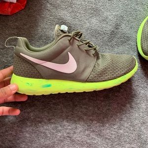Green Nike Roshe